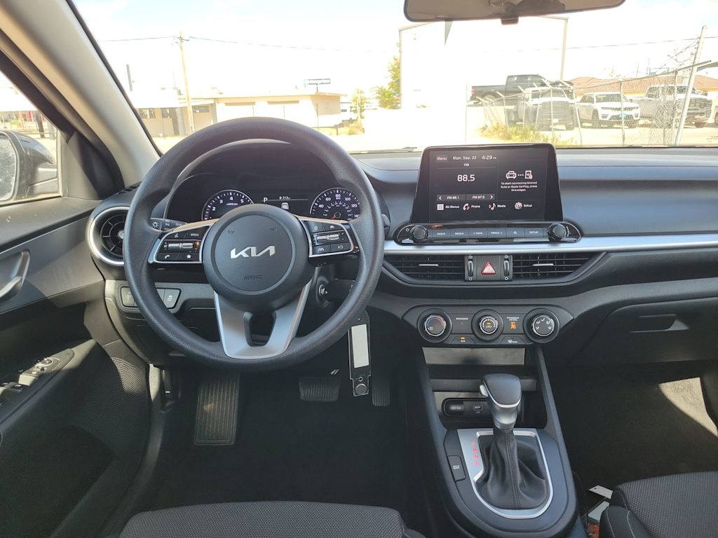 Thumbnail: 2023 Kia Forte - 10