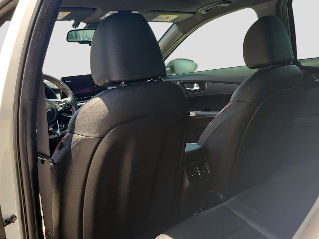 Thumbnail: 2022 Kia Forte - 13