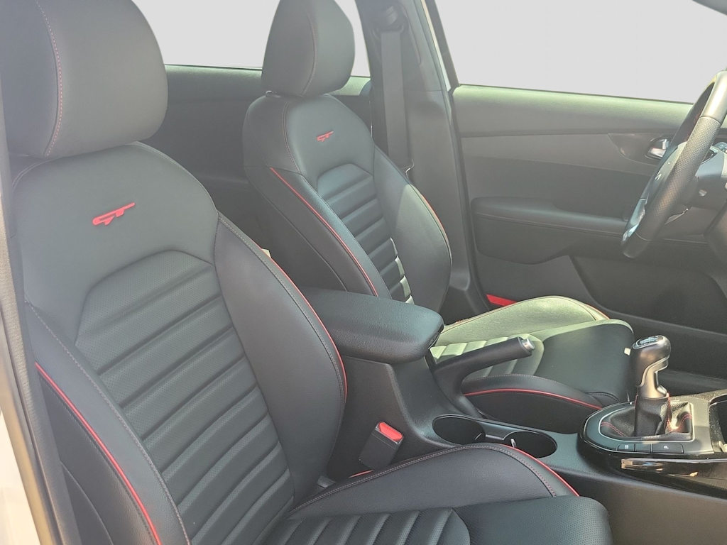 Thumbnail: 2022 Kia Forte - 12