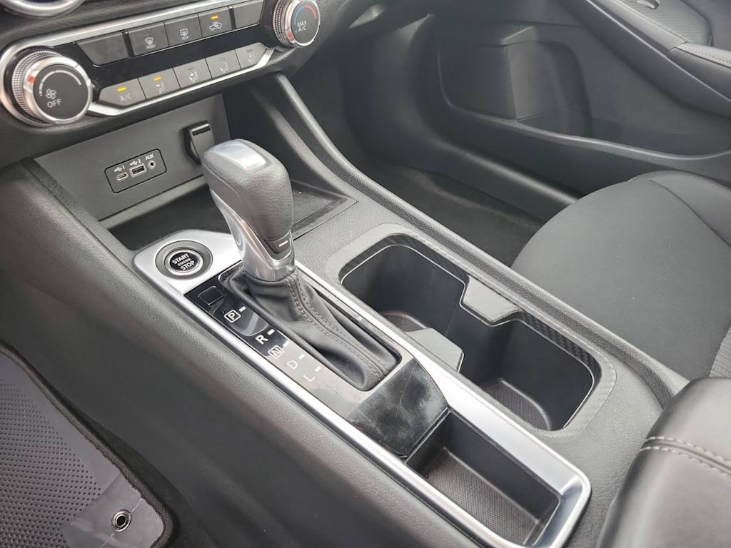 Thumbnail: 2023 Nissan Sentra - 16