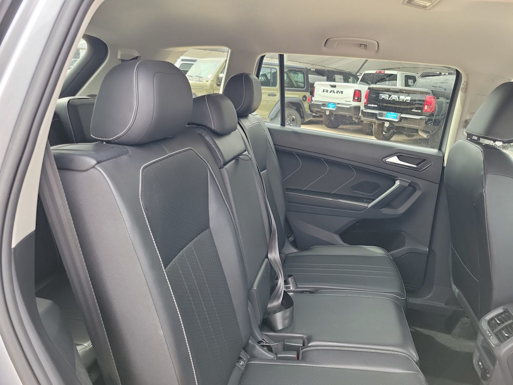 Thumbnail: 2024 Volkswagen Tiguan - 20