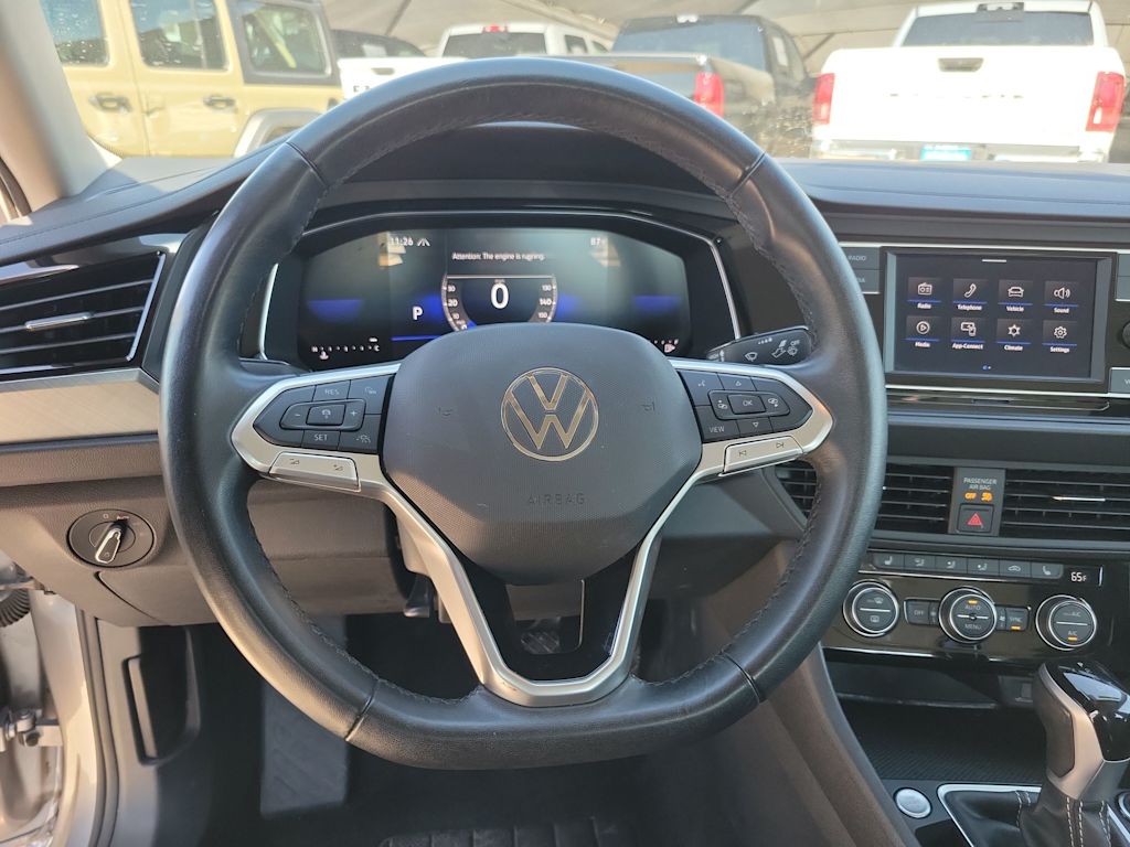 Thumbnail: 2024 Volkswagen Jetta - 14