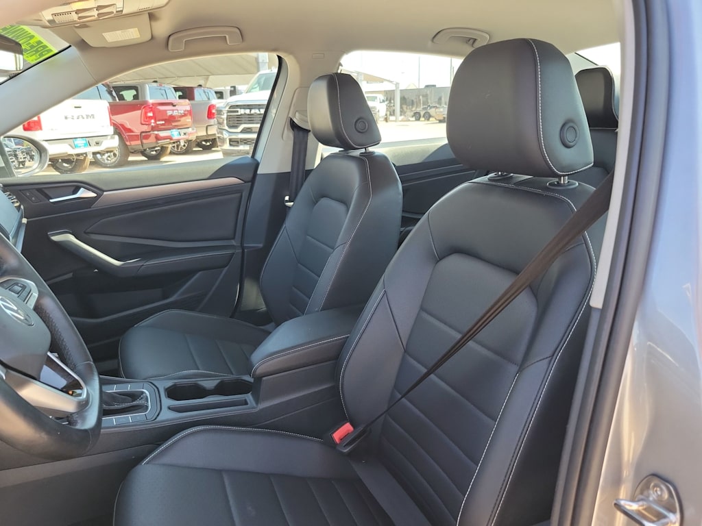 Thumbnail: 2024 Volkswagen Jetta - 11