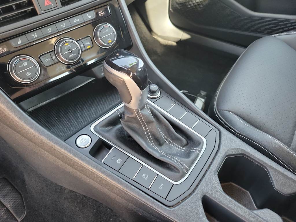 Thumbnail: 2024 Volkswagen Jetta - 16