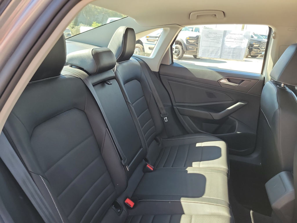 Thumbnail: 2024 Volkswagen Jetta - 20