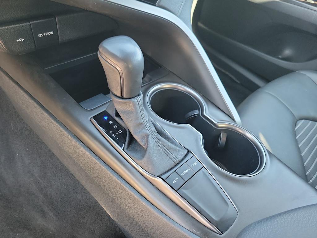 2023 Toyota Camry SE 16