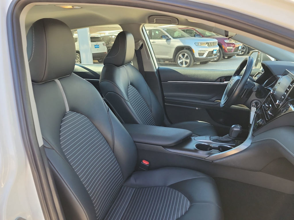 2023 Toyota Camry SE 12