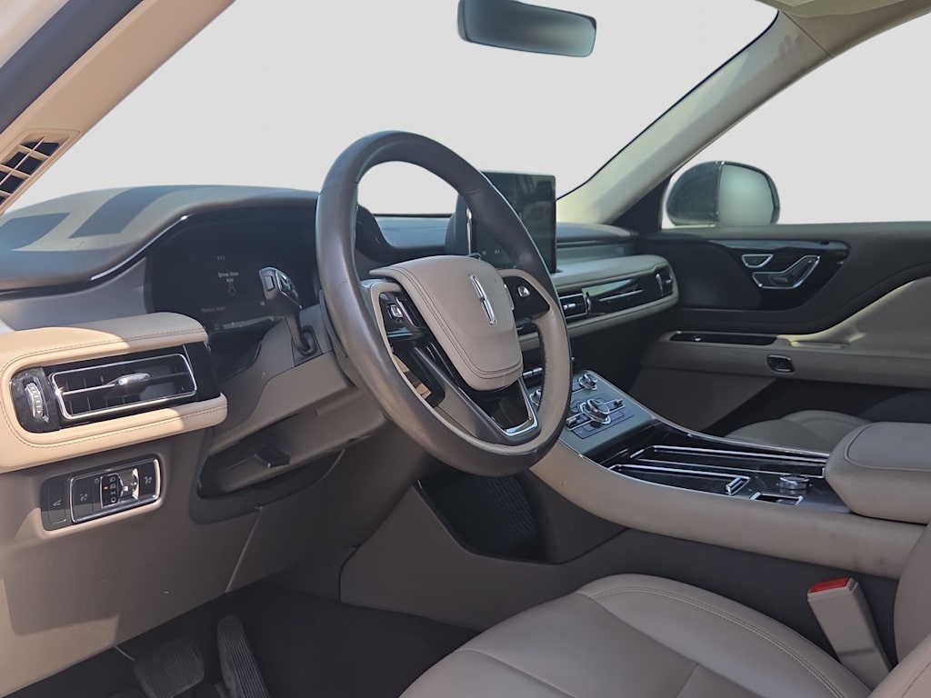 Thumbnail: 2021 Lincoln Aviator - 2