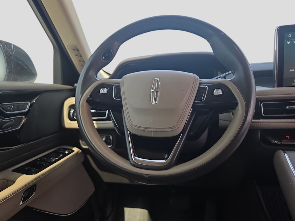 Thumbnail: 2021 Lincoln Aviator - 13