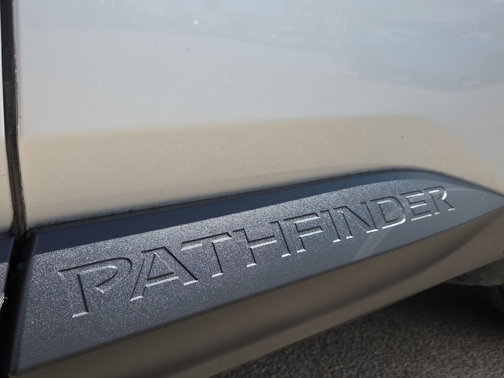 Thumbnail: 2022 Nissan Pathfinder - 6