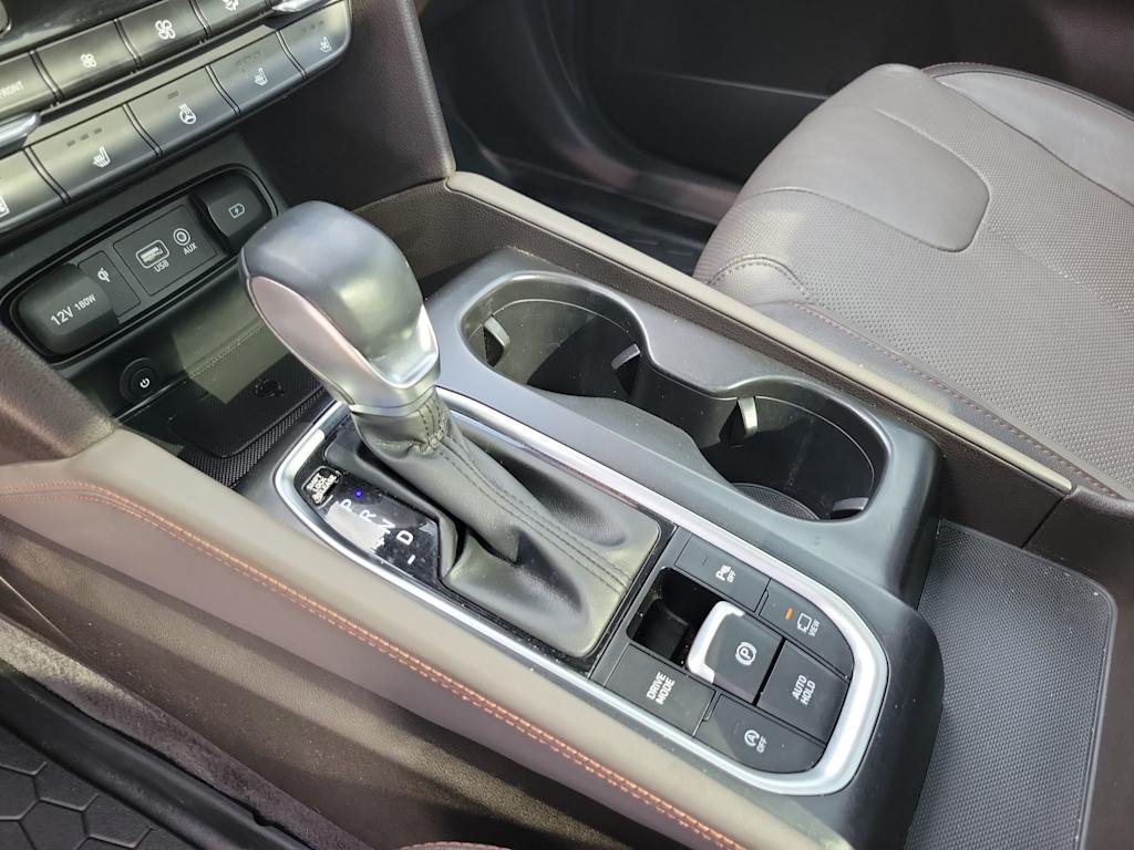 2020 Hyundai Santa Fe Limited 16