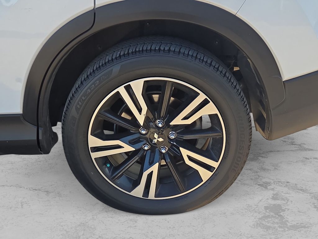 Thumbnail: 2023 Mitsubishi Eclipse Cross - 8