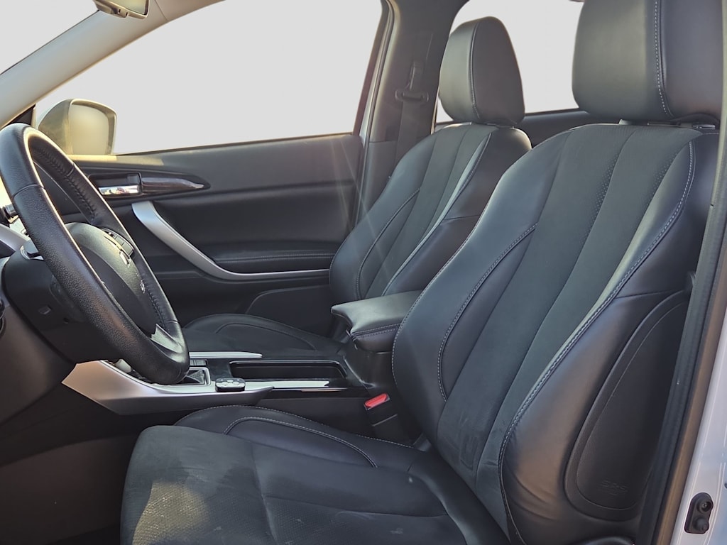 Thumbnail: 2023 Mitsubishi Eclipse Cross - 10