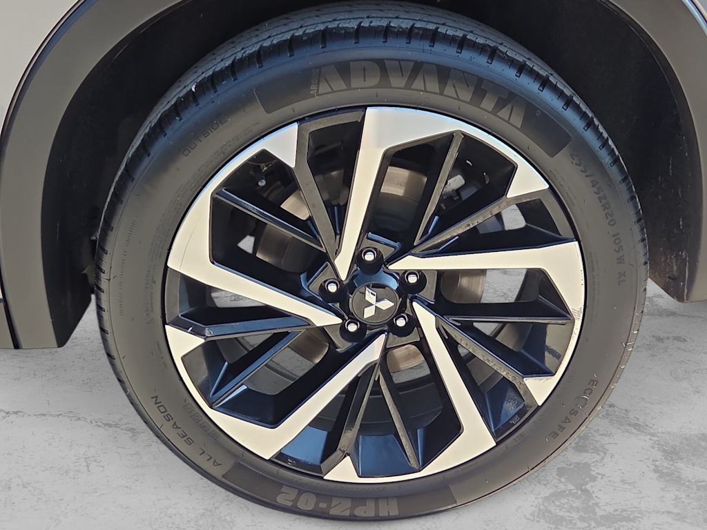Thumbnail: 2024 Mitsubishi Outlander - 8