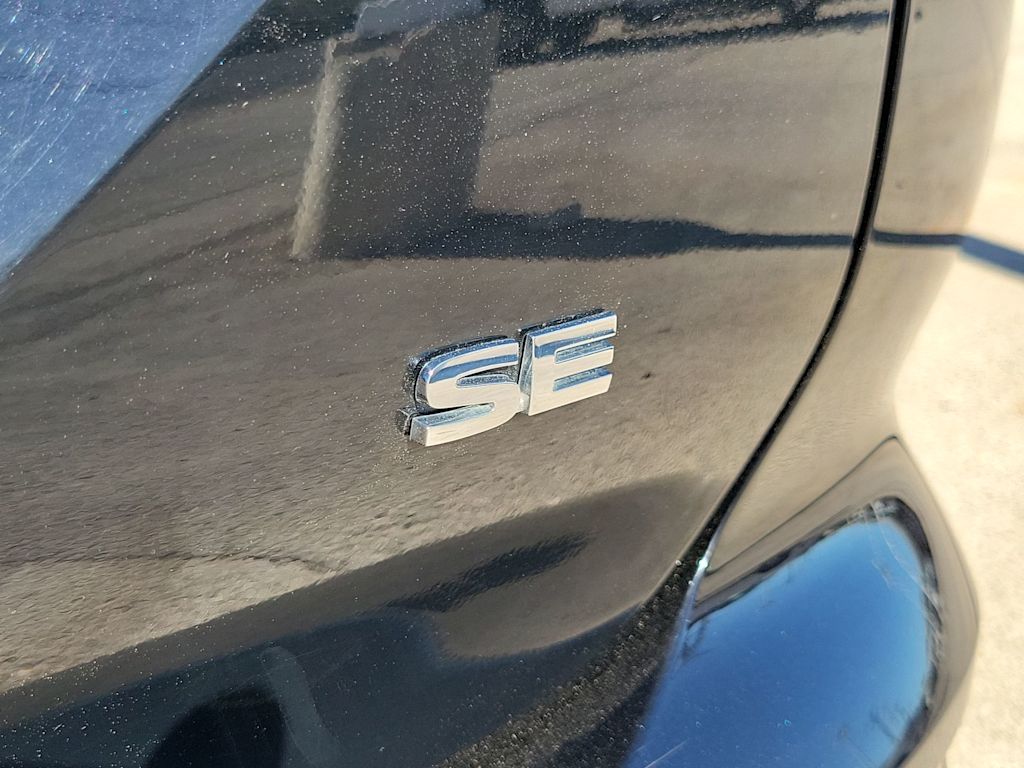 Thumbnail: 2024 Mitsubishi Outlander - 7