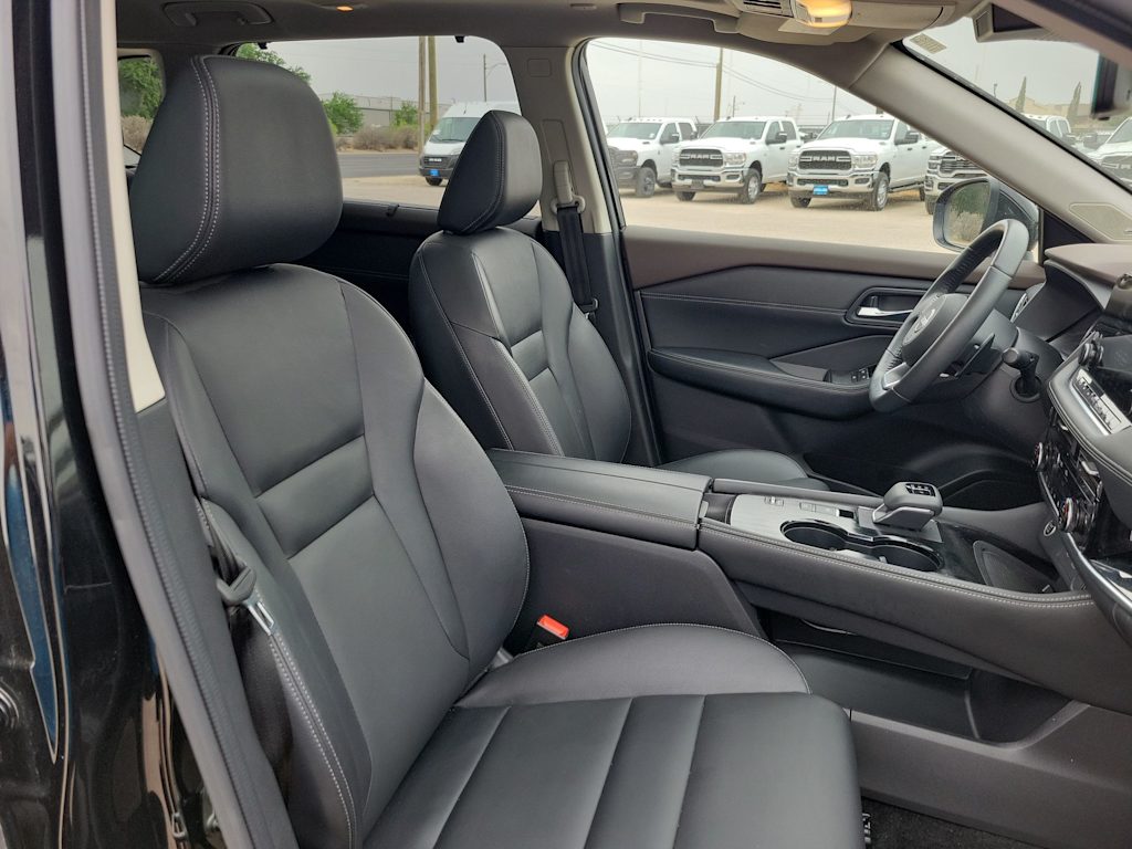 2023 Nissan Rogue SL 12