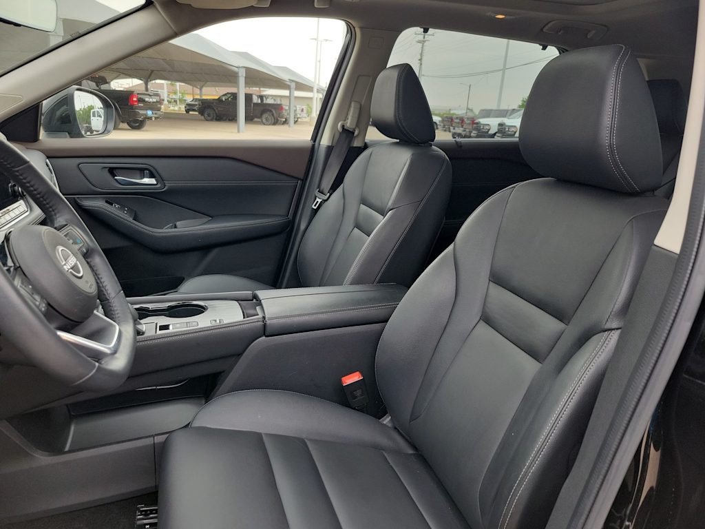 2023 Nissan Rogue SL 11