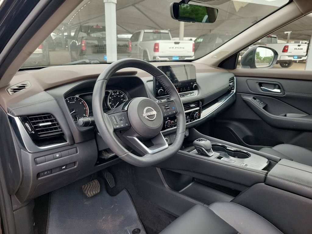 2023 Nissan Rogue SL 2