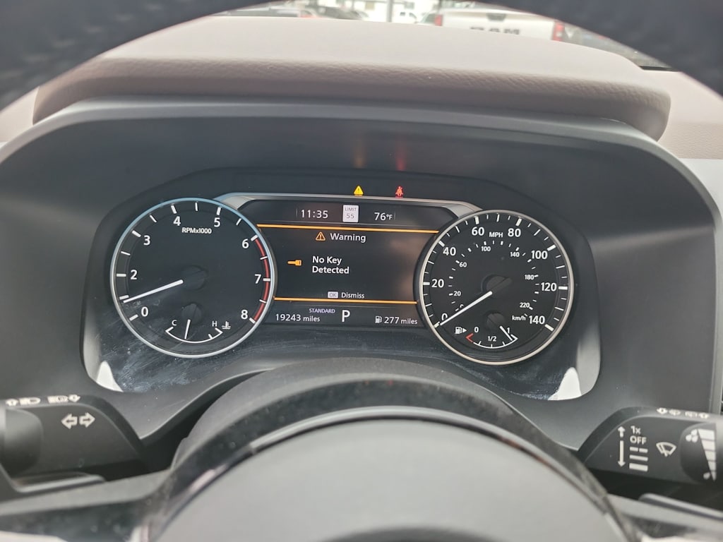 2023 Nissan Rogue SL 17
