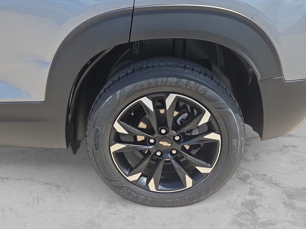 Thumbnail: 2023 Chevrolet TrailBlazer - 8
