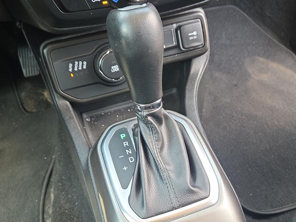 Thumbnail: 2020 Jeep Renegade - 15