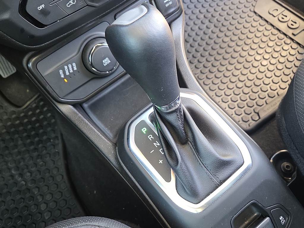 Thumbnail: 2023 Jeep Renegade - 15