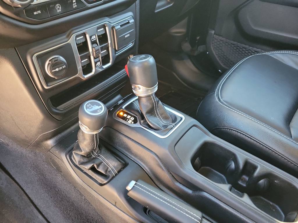 Thumbnail: 2023 Jeep Wrangler - 16