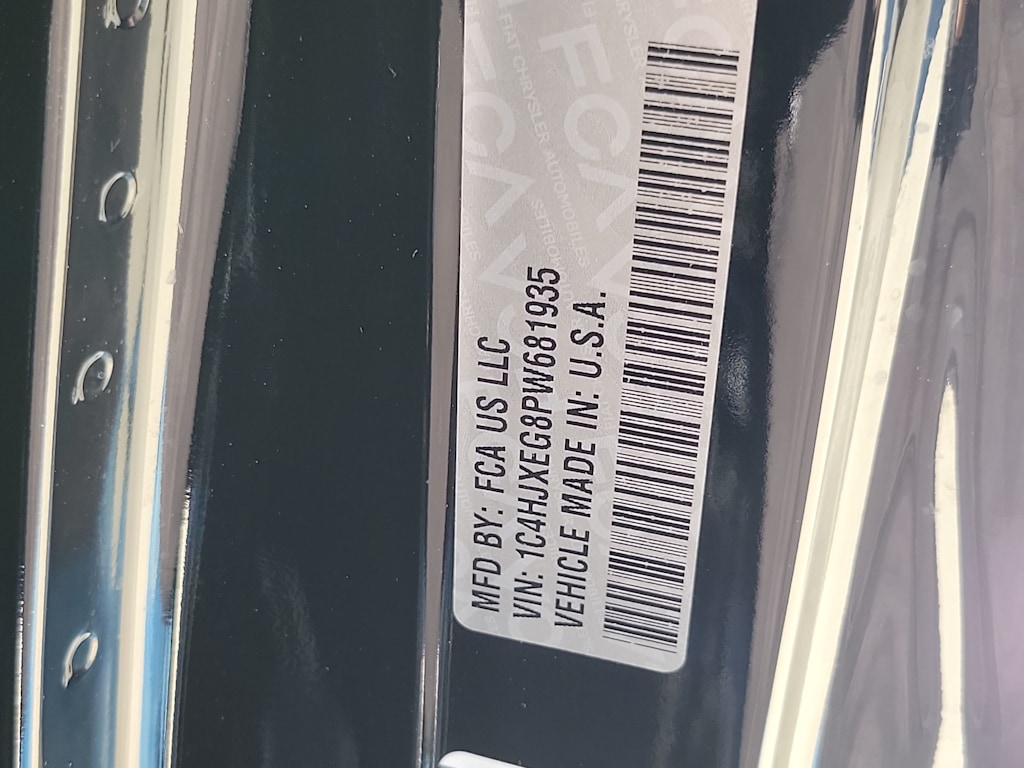 Thumbnail: 2023 Jeep Wrangler - 19