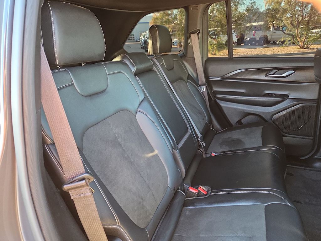 Thumbnail: 2025 Jeep Grand Cherokee - 10