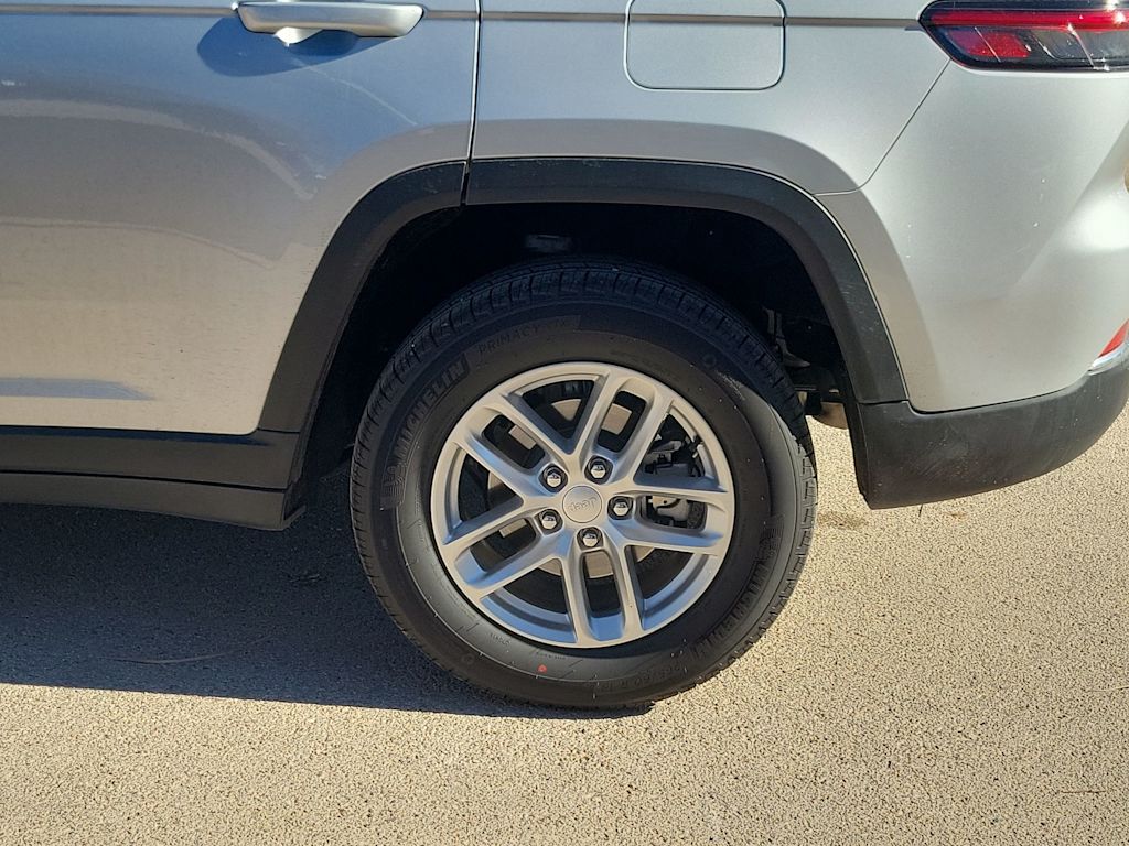 Thumbnail: 2024 Jeep Grand Cherokee - 8