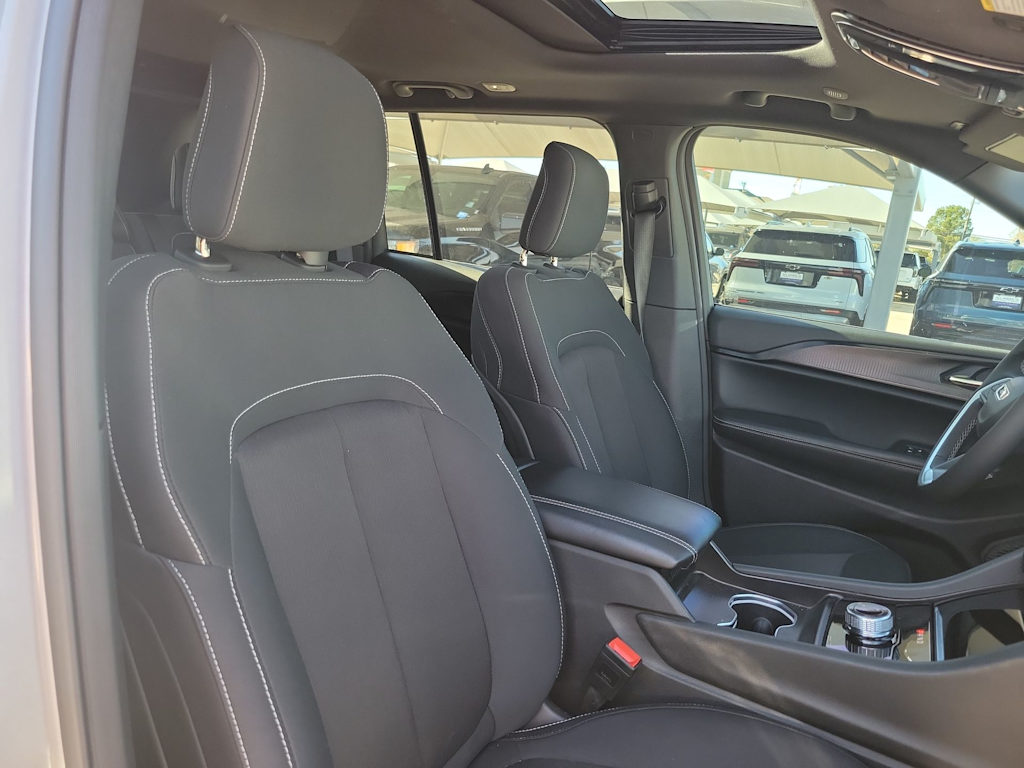 Thumbnail: 2024 Jeep Grand Cherokee - 20