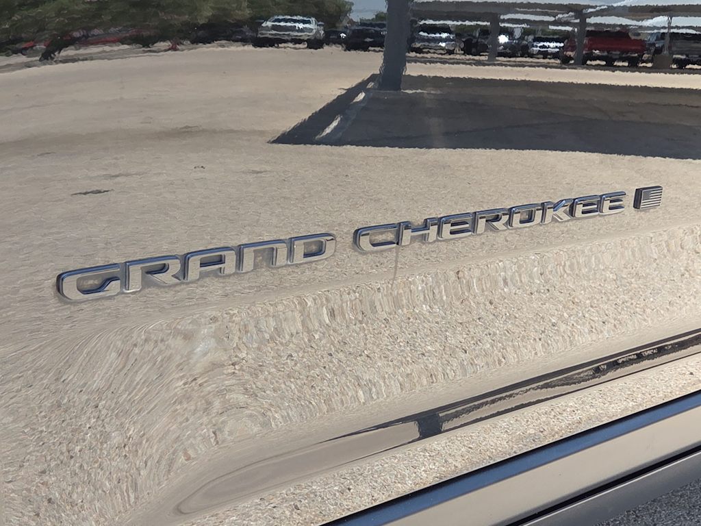 Thumbnail: 2024 Jeep Grand Cherokee - 7