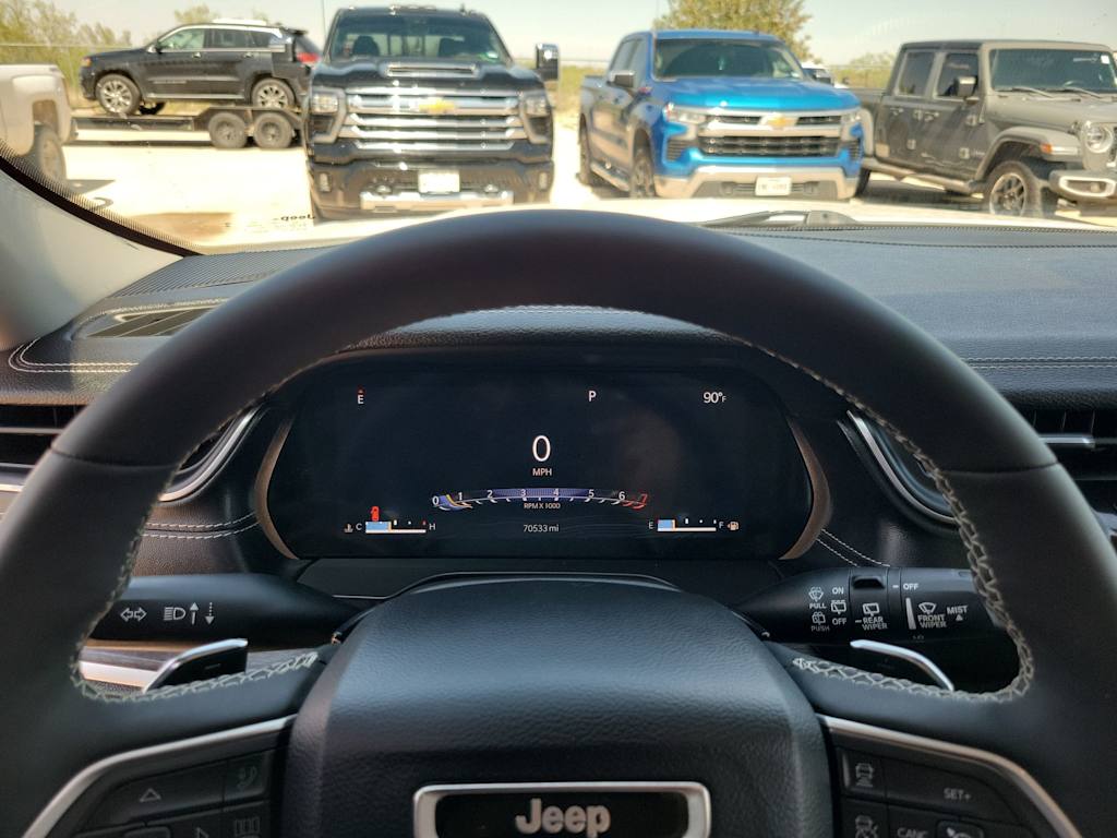 Thumbnail: 2023 Jeep Grand Cherokee - 17