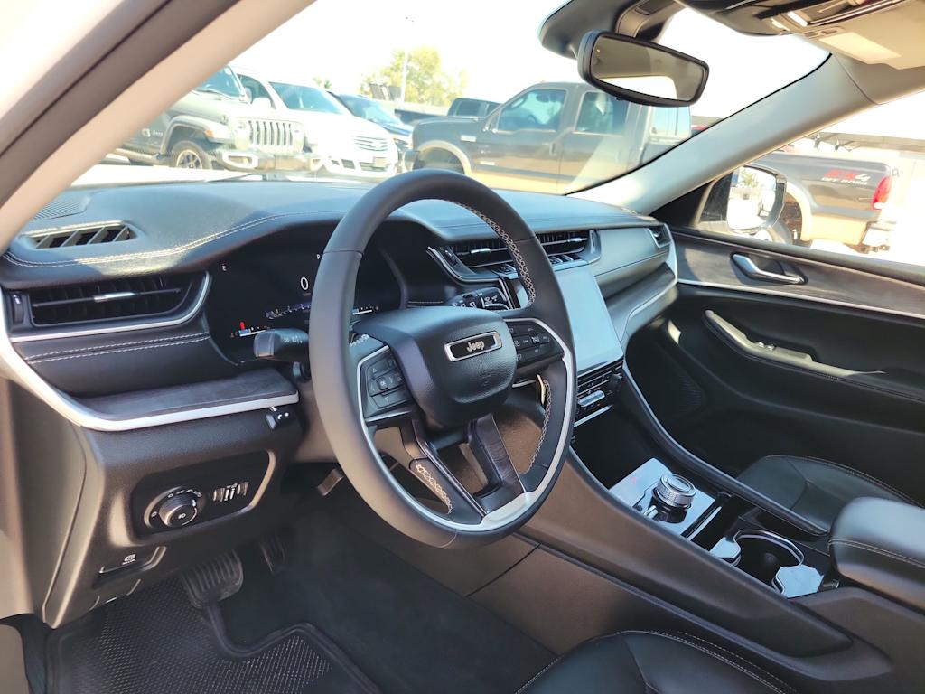 Thumbnail: 2023 Jeep Grand Cherokee - 2