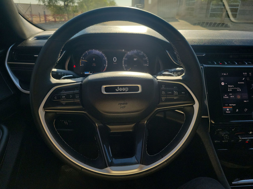 Thumbnail: 2023 Jeep Grand Cherokee L - 14