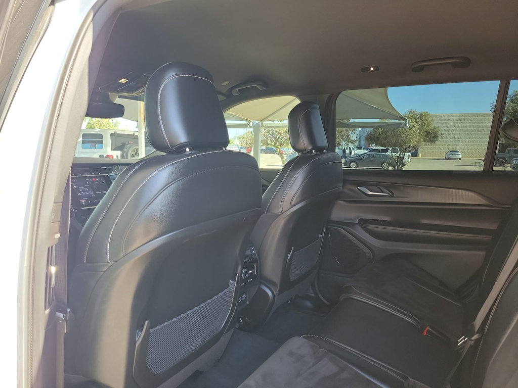 Thumbnail: 2024 Jeep Grand Cherokee L - 12