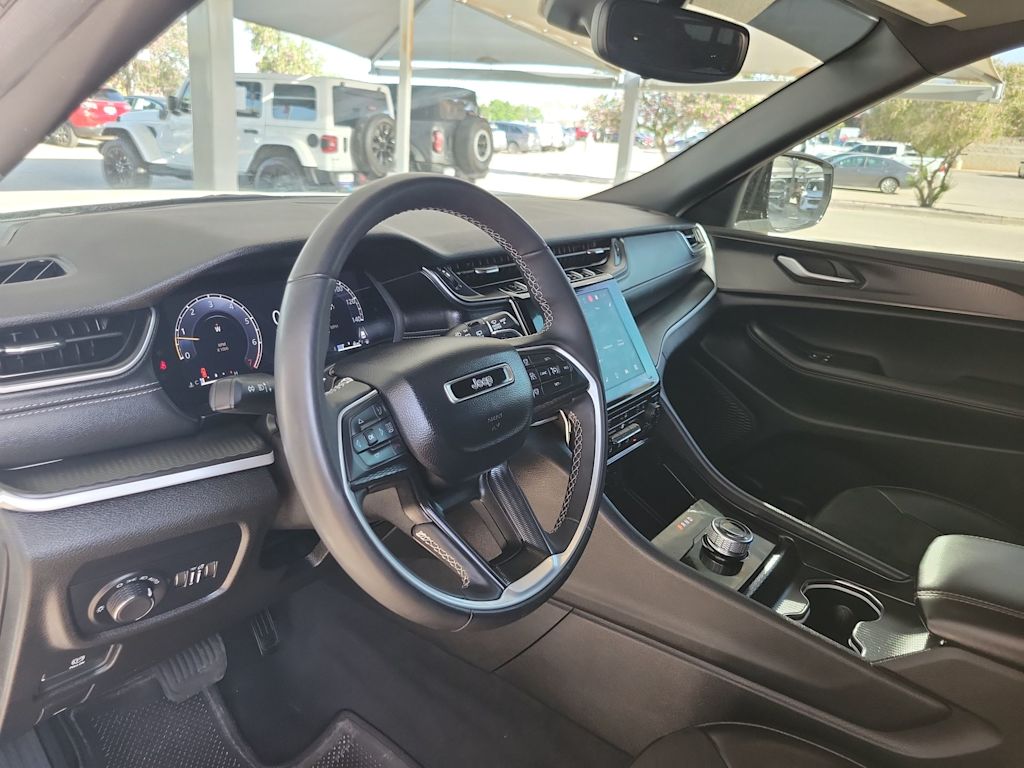 Thumbnail: 2024 Jeep Grand Cherokee L - 2