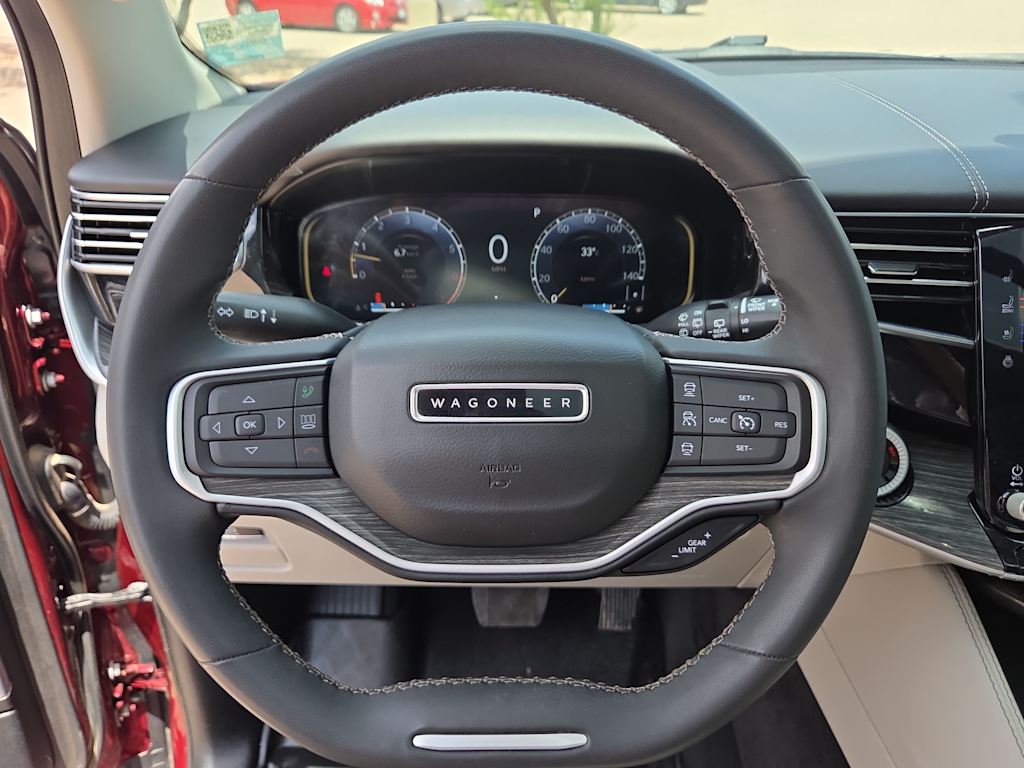 Thumbnail: 2022 Jeep Wagoneer - 15