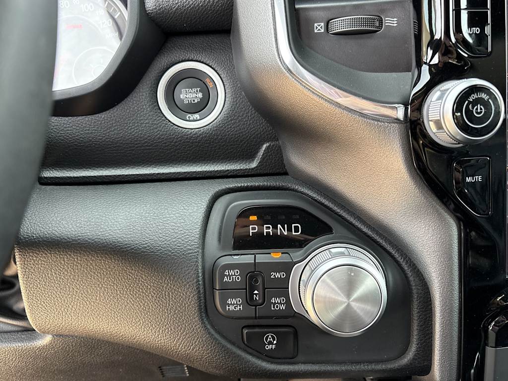 Thumbnail: 2025 RAM 1500 - 25
