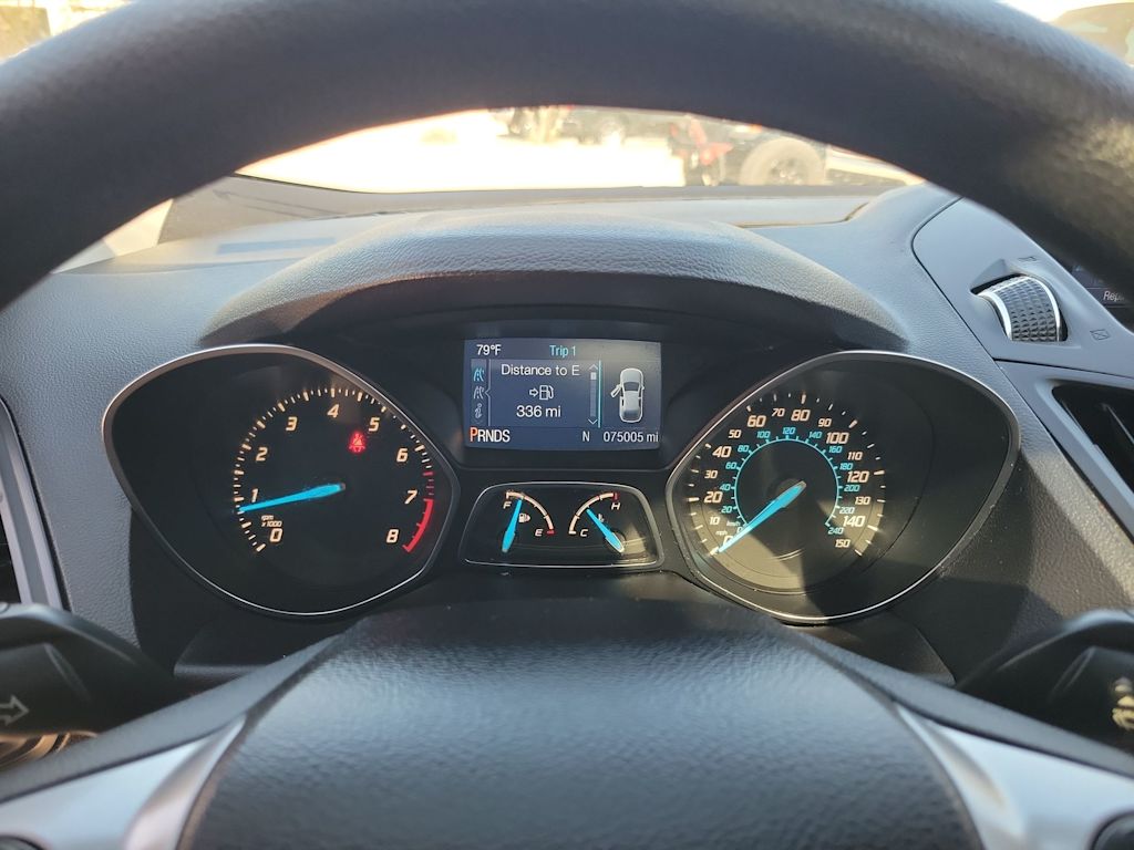 Thumbnail: 2013 Ford Escape - 16