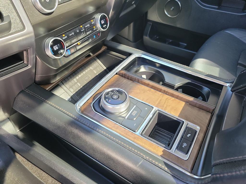 Thumbnail: 2020 Ford Expedition - 15