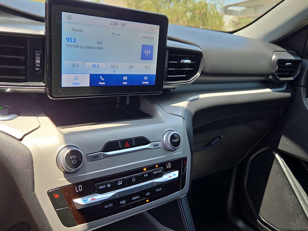 Thumbnail: 2021 Ford Explorer - 16