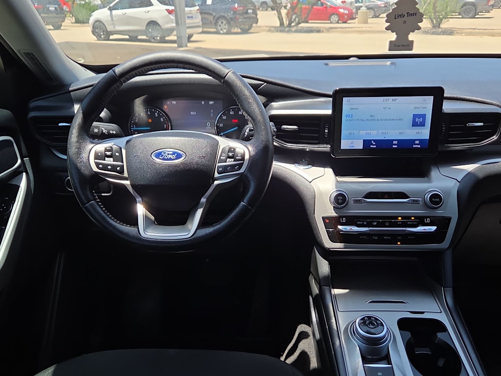 Thumbnail: 2021 Ford Explorer - 10