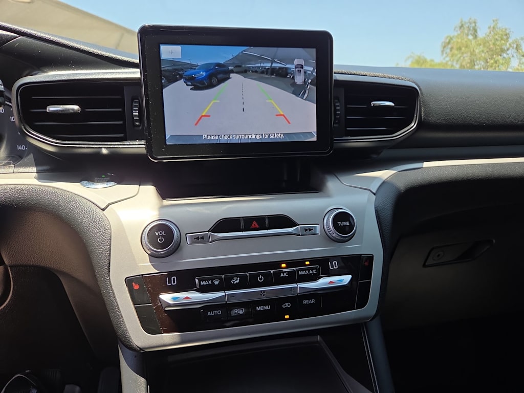 Thumbnail: 2021 Ford Explorer - 25