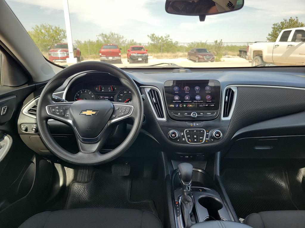 Thumbnail: 2024 Chevrolet Malibu - 9