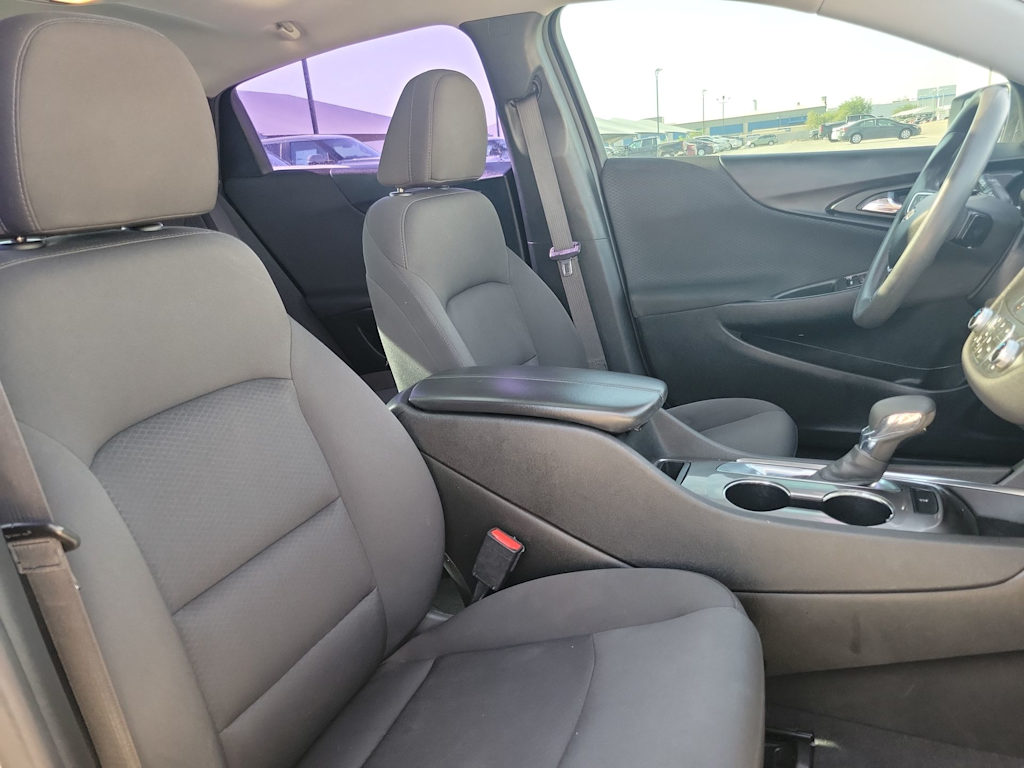 Thumbnail: 2021 Chevrolet Malibu - 10