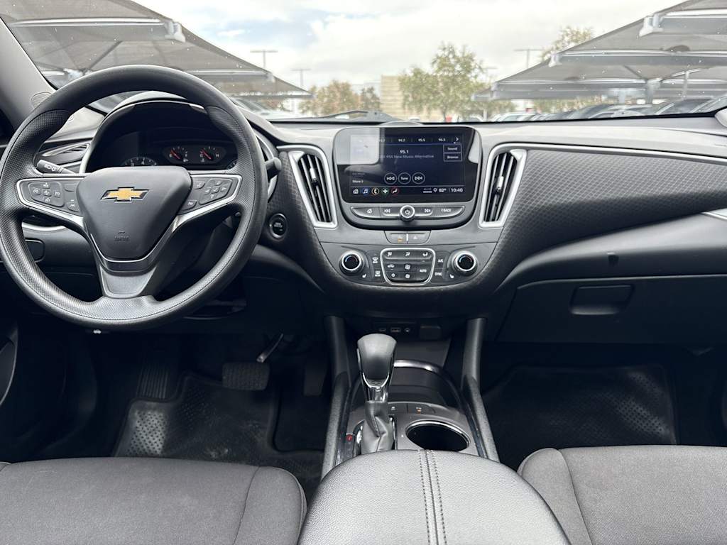 Thumbnail: 2024 Chevrolet Malibu - 10