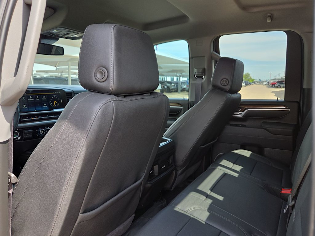 Thumbnail: 2025 Chevrolet Silverado 2500 - 12