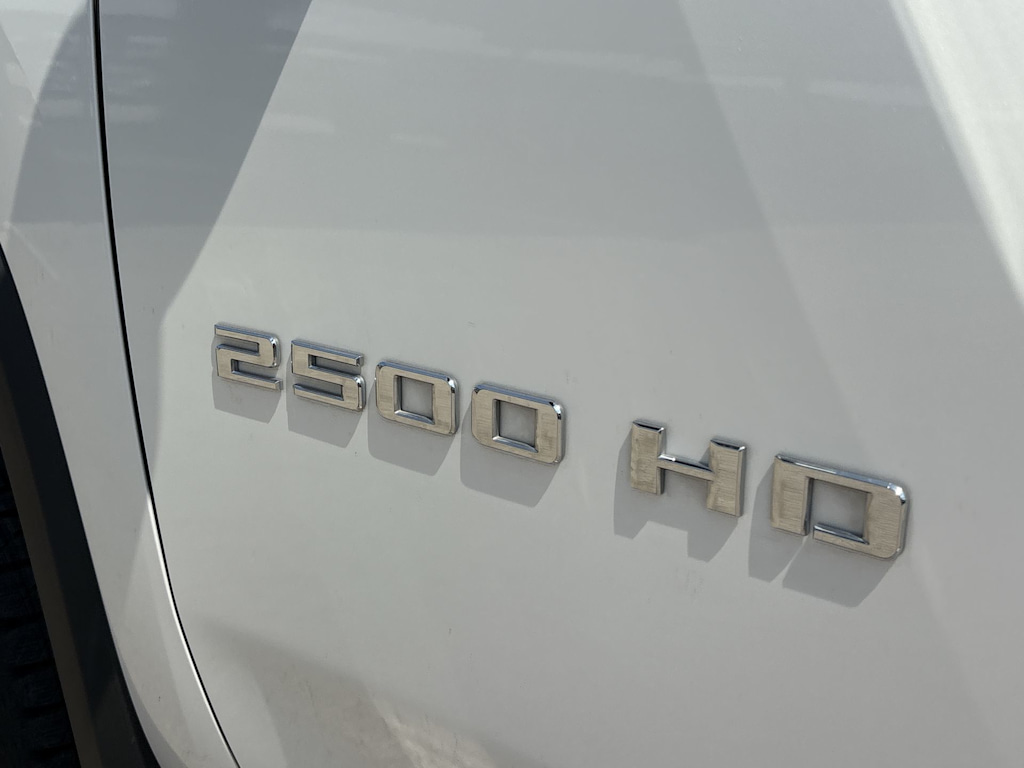 Thumbnail: 2020 Chevrolet Silverado 2500 - 25
