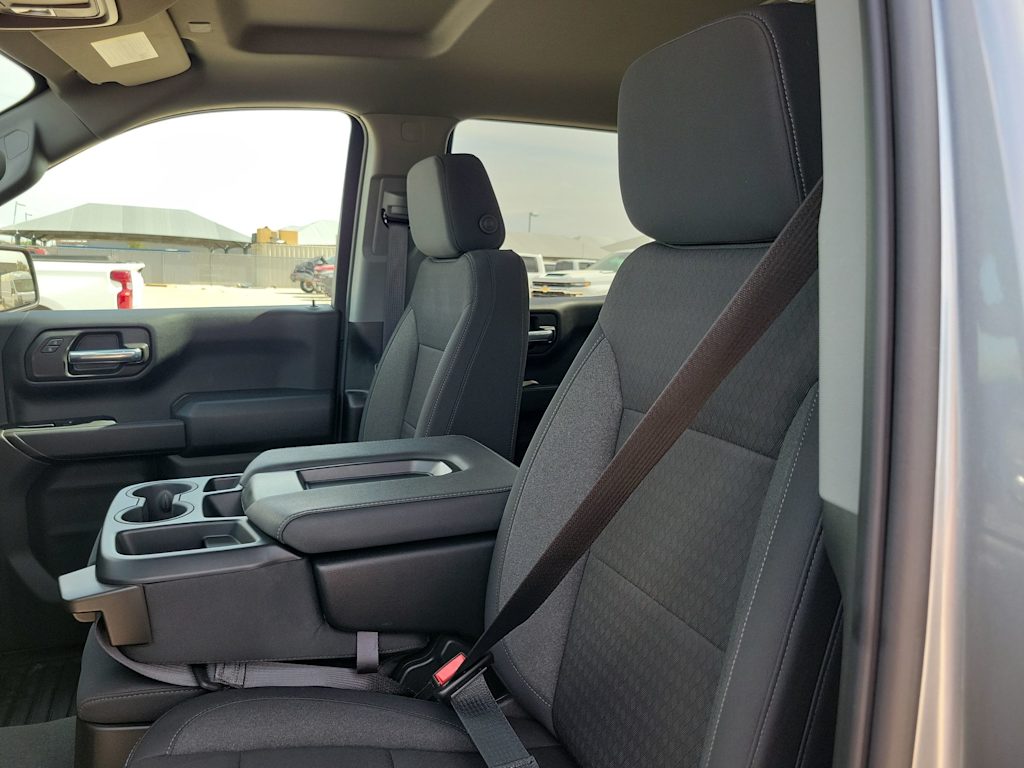 Thumbnail: 2026 Chevrolet Silverado 1500 - 11